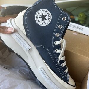 NEVER WORN BRAND NEW. DIDNT LIKE HOW THEY LOOKED ON